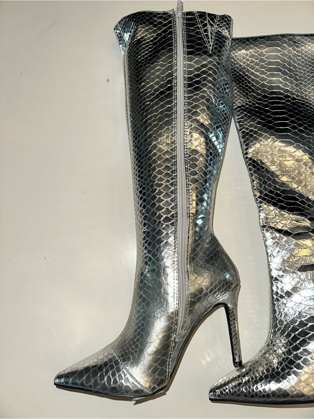 I.N.C Silver Metallic Knee-High Pointed Stiletto Boots INC Size 6.5 MACYS New - Picture 4 of 4